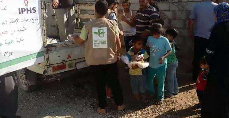 حملة إفطار صائم3 توزيع حصص الإفطار على اللاجئين في عرسال 27 رمضان 1437هـ